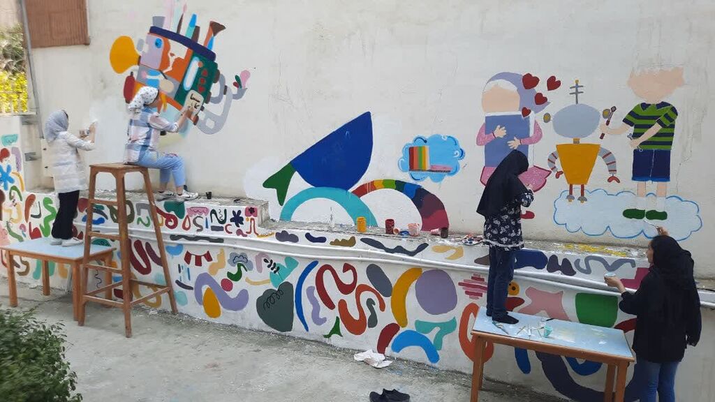 1327538 دیوارهای مرکز گرگان یک، رنگ و بوی خلاقیت گرفت