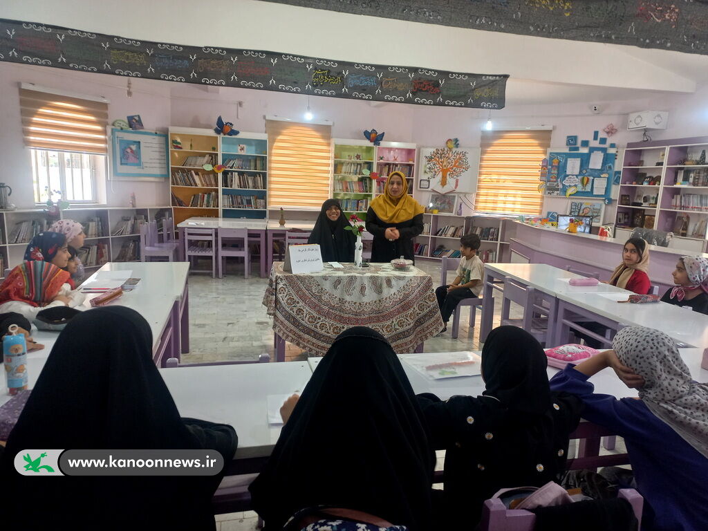 1327652 آشنایی اعضا مرکز اهرم با مقدمات خبرنگاری