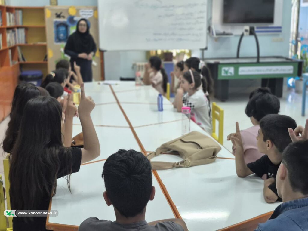 1327671 برگزاری «ماه شعر تیر» در زنجان با محوریت بزرگداشت مولانا