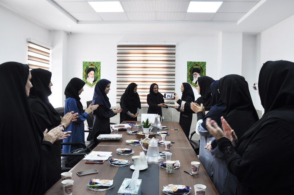 تجلیل از آینده‌سازان عرصه‌ی خبر/ عضوخبرنگاران نوجوان کانون البرز تجلیل شدند