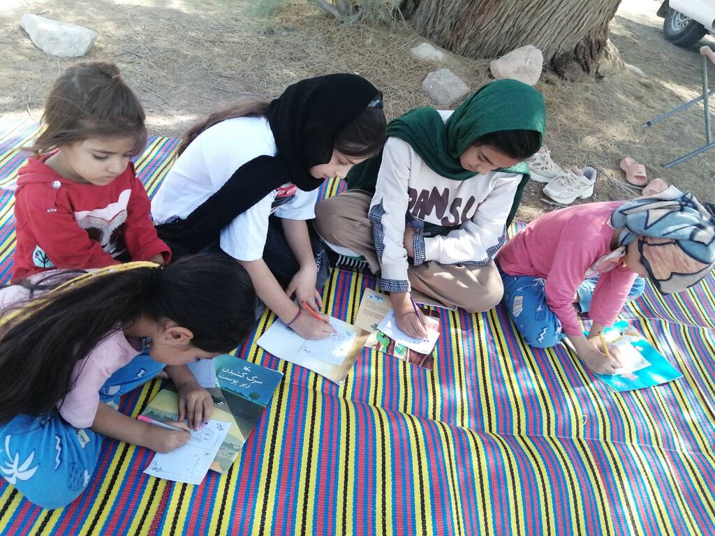 1327772 برنامهای فرهنگی با هدف نهادینهسازی آموزههای عاشورایی در دل کودکان