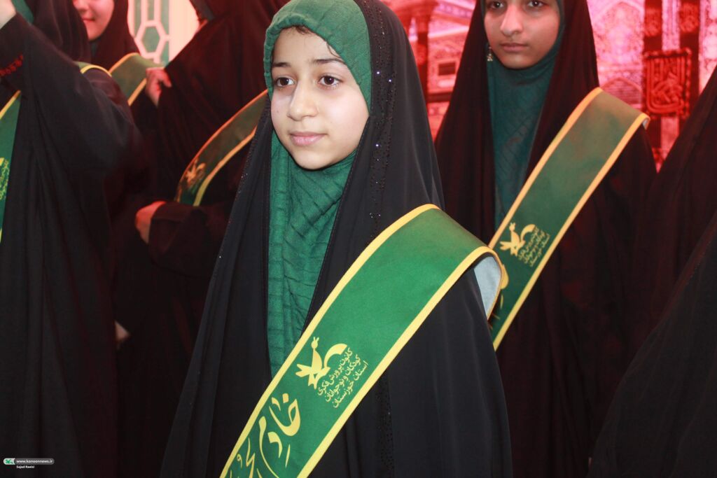 1327826 اعزام سومین کاروان اعضای کانون پرورش فکری خوزستان برای خدمت رسانی در مواکب مرزی