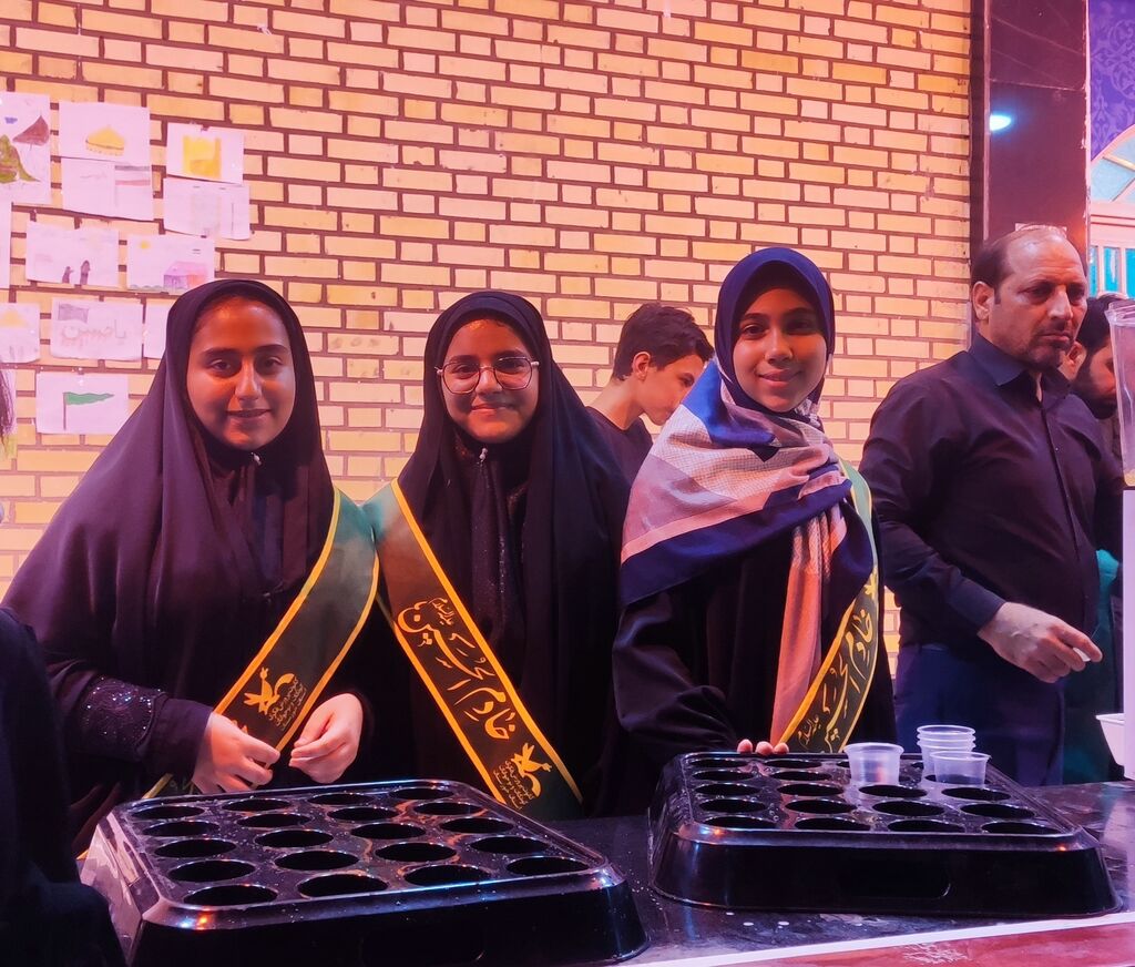 1327854 اعزام چهارمین کاروان اعضای کانون پرورش فکری خوزستان برای خدمت رسانی در مواکب مرزی