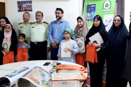 برگزیدگان مرحله استانی مسابقه ی نقاشی ملی جشنواره گوهرهای فاطمی استان هرمزگان تجلیل شدند