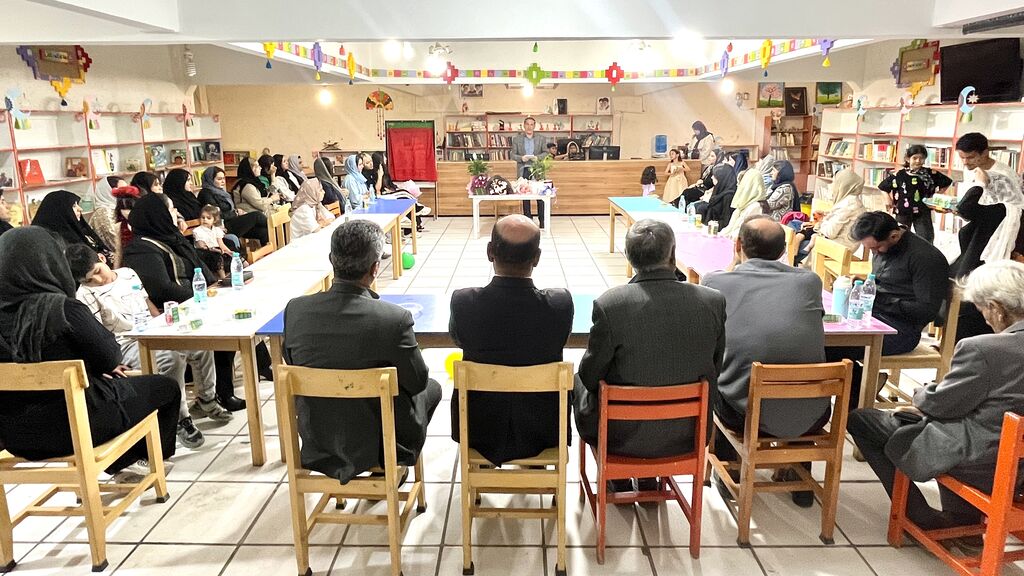 1327980 آیین رونمایی از کتاب «نورک» در یاسوج برگزار شد