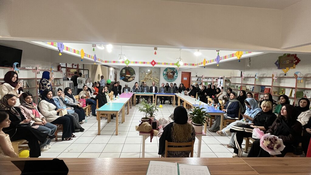 1327981 آیین رونمایی از کتاب «نورک» در یاسوج برگزار شد