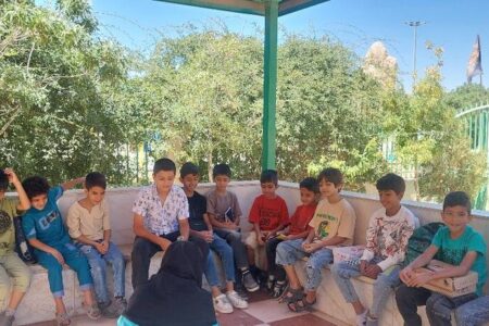 آموزش مفاهیم علمی پیچیده در کارگاه «آزمایشگر کوچک» در کانون مرکز شماره دوصفاشهر