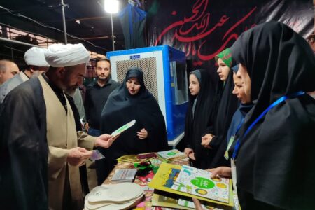 بازدید امام‌جمعه ایلام ونماینده مردم درمجلس ازموکب حضرت قاسم(ع)درمسیر زائران اربعین