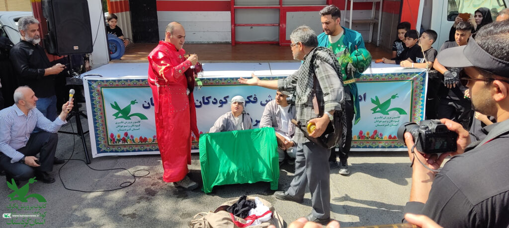 برپایی موکب فرهنگی کانون پرورش فکری کودکان و نوجوانان استان کردستان در مراسم پیاده‌روی جاماندگان اربعین حسینی در سنندج