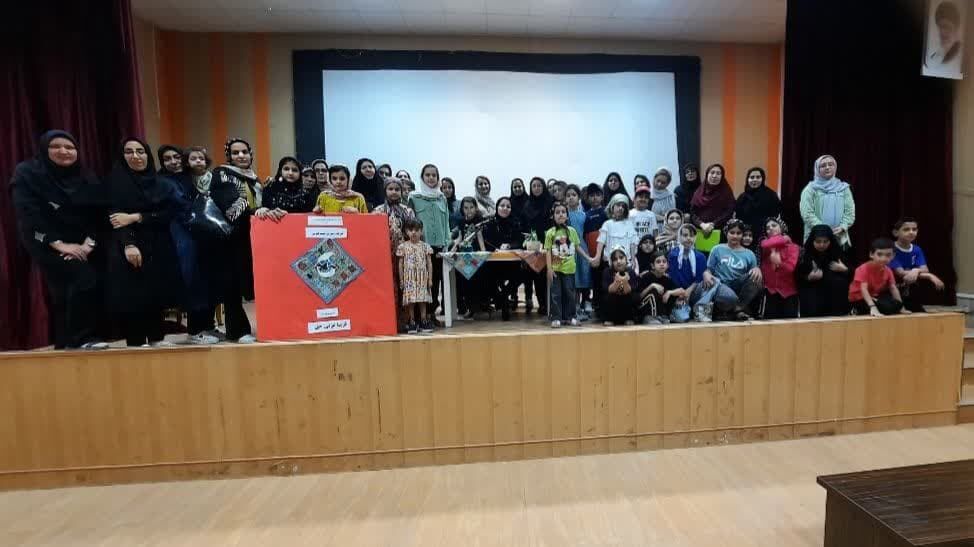 1328670-1 ﻗﺼﻪﮔﻮ باید به ﻗﺼﻪای که میخواهد بگوید تسلط داشته باشد