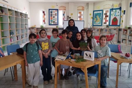 در مرکز فرهنگی هنری شهمیرزاد دستان کوچک، قاب طبیعت را می‌سازند