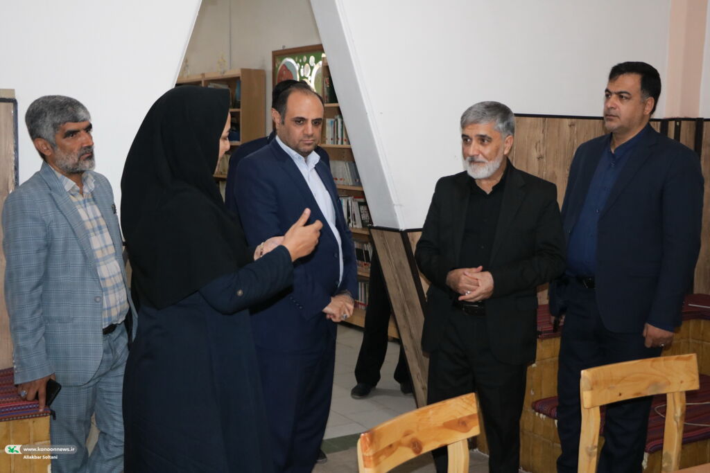 1329298 کار در کانون پرورش فکری ادامه رسالت پیامبران در تربیت و پرورش انسان است