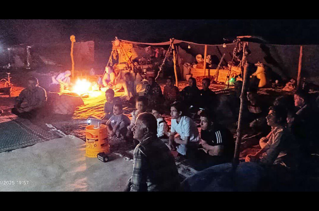 1329348 سینما زیر سقف ستارهها؛ کودکان عشایر با قصههای کانون همدل شدند
