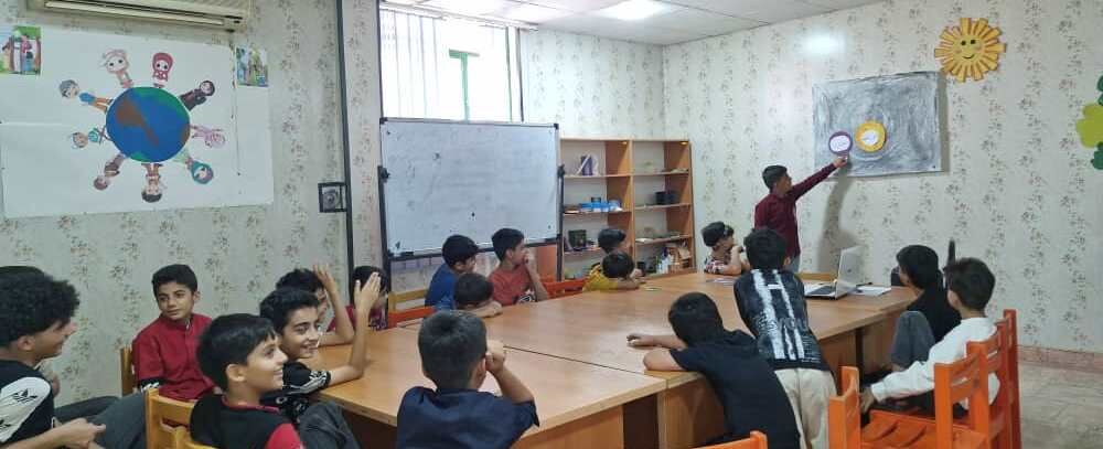 1329357 برگزاری کارگاههای علمی جذاب در مرکز فرهنگی هنری لیکک