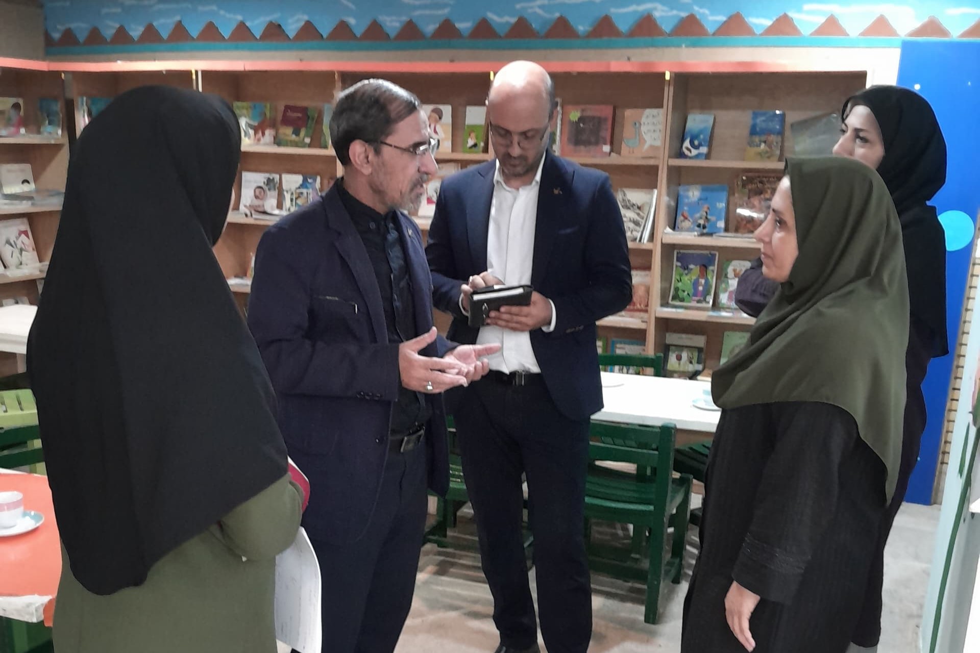 1329482 بازدید مدیر حراست کانون پرورش فکری از مرکز فرهنگی هنری شماره ۴۳ تهران