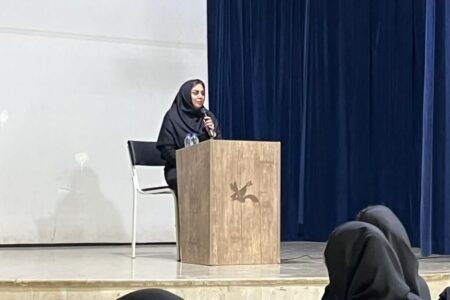 برگزاری جلسه هم‌اندیشی کانون زبان استان هرمزگان با والدین زبان‌آموزان جدیدالورود