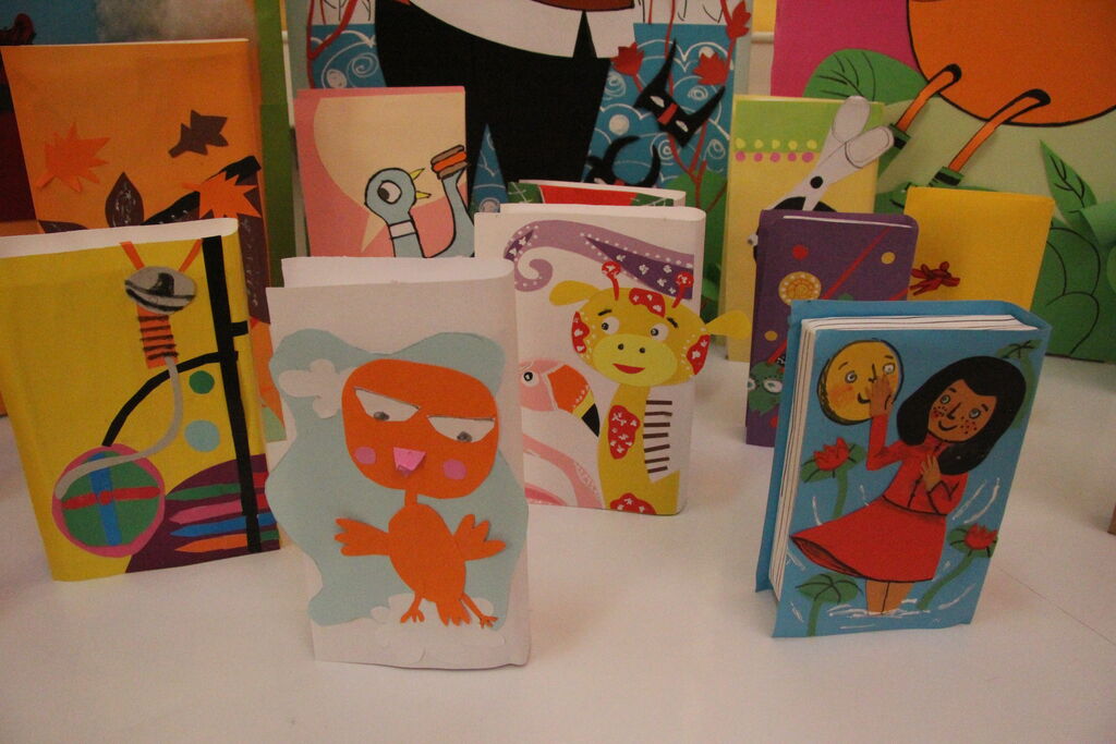 1329640 "مکعبهای کتاب" در کانون پرورش فکری کودکان و نوجوانان میاندوآب