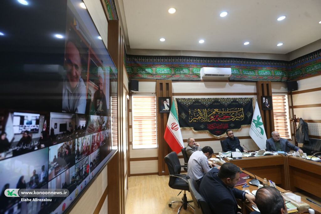 1329676 تأکید مدیرعامل کانون بر مخاطبمحوری در گردهمایی مدیران