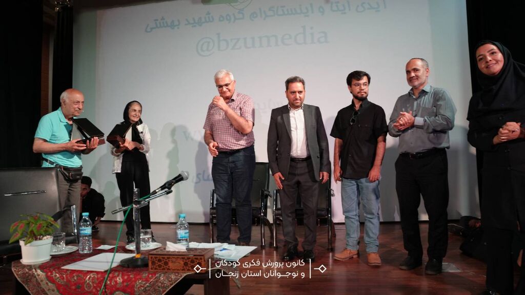 1329697 دانشآموزان زنجانی پای درس بزرگان ریاضی کشور نشستند