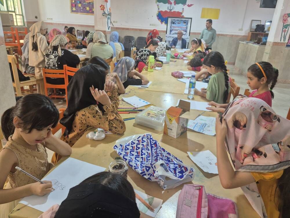 1329712 گرامیداشت بازگشت آزادگان به میهن اسلامی در کانون پرورش فکری لنده