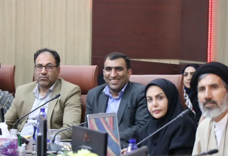 1329803 نشست ادبیات آیینی با مشارکت کانون شهر دلیجان