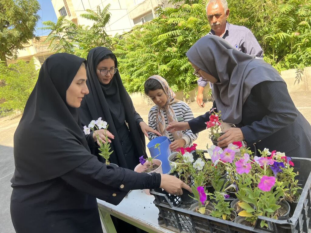 1329830 ویژهبرنامه محیط زیستی در کانون ماکو