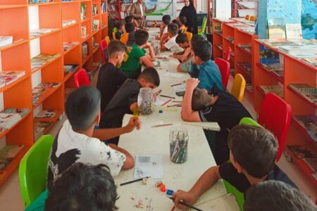 مسابقه نقاشی در مرکز ثلاث‌باباجانی به مناسبت سال‌روز بازگشت آزادگان