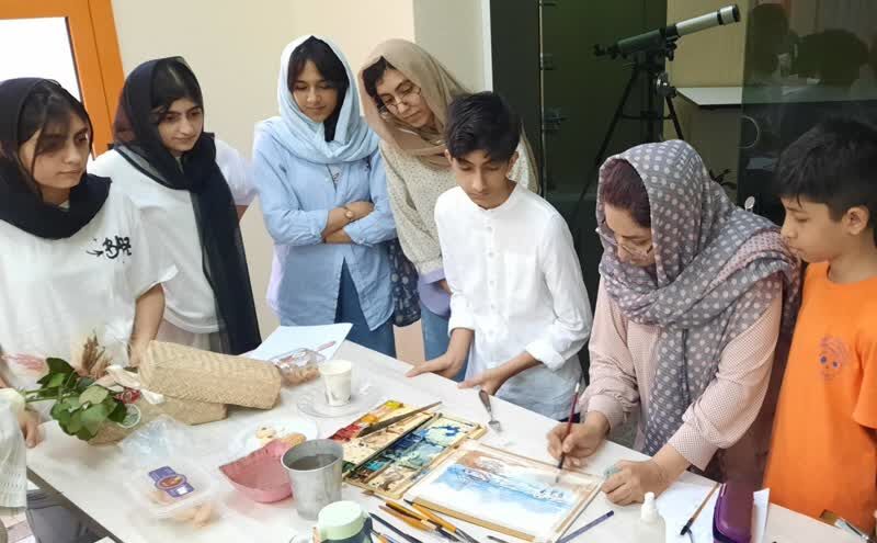 1329873 دومین نشست انجمن هنرهای تجسمی کانون هرمزگان برگزار شد