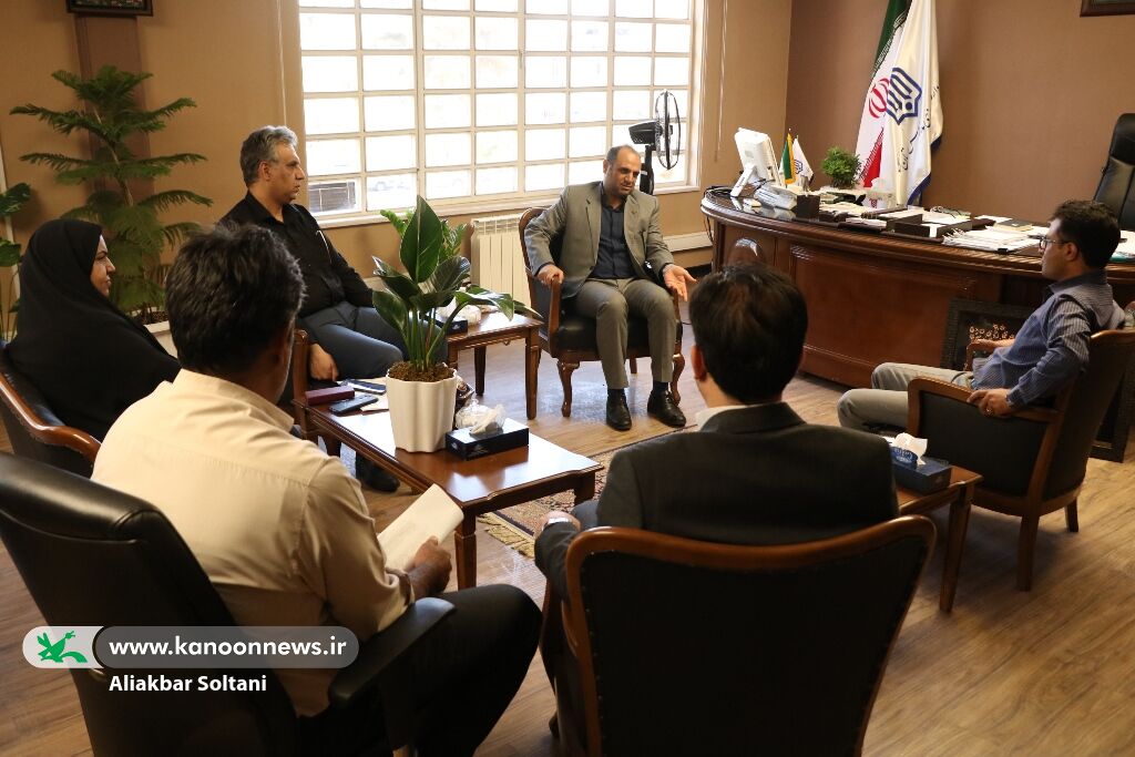 1330002 تعامل کانون پرورش فکری و نوسازی مدارس برای ارتقای مراکز