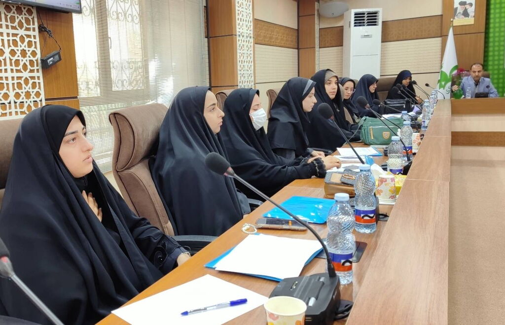 1330227 دومین دوره مقدماتی تربیت مربی کودک و نوجوان در کانون قم آغاز شد