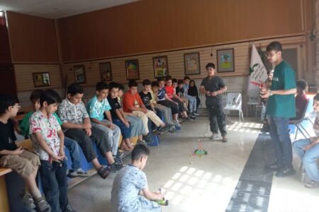 رقابت هیجان‌انگیز ربات‌ها در کانون اراک