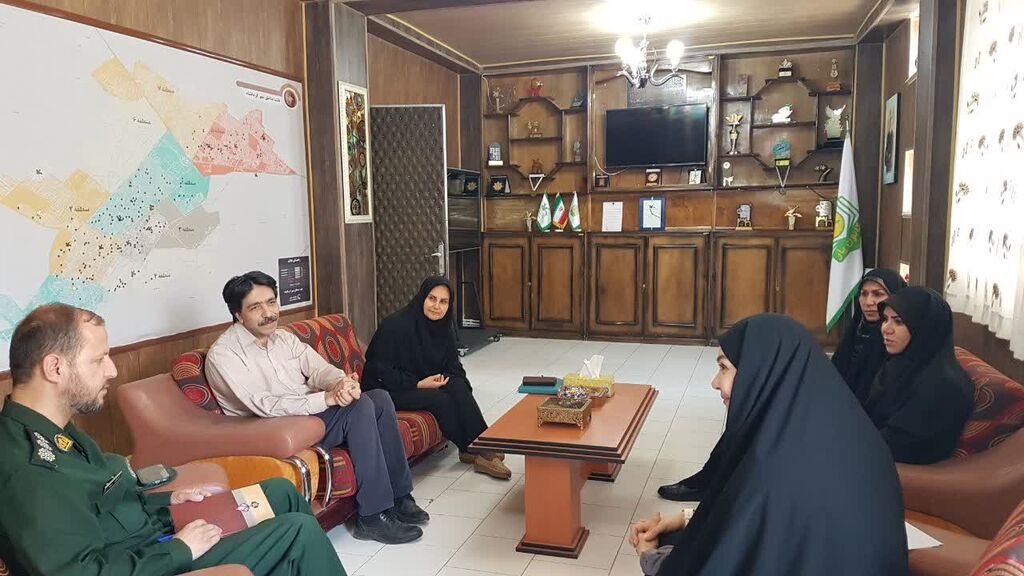 1330339 نشست سرپرست کانون کرمانشاه با مسئولان بنیاد حفظ آثار و نشر ارزشهای دفاع مقدس