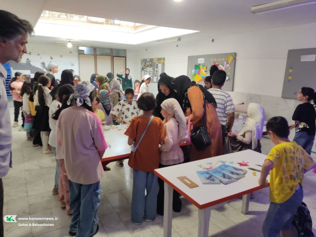 1330432 افتتاح بازارچهی دستسازهها و خوراکیها در مرکز فرهنگی هنری شماره یک زاهدان