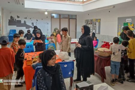 گشایش بازارچه‌ی دست‌سازه‌ها و خوراکی‌ها در مرکز فرهنگی هنری شماره یک زاهدان