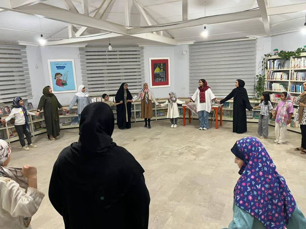 1330506 برگزاری اردوی تابستانه خانواده در کتابخانه مرکز جاسک