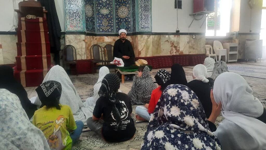 1330525 بازدید اعضای مرکز شماره ۱۰ در مسجد جلیلی کرمانشاه