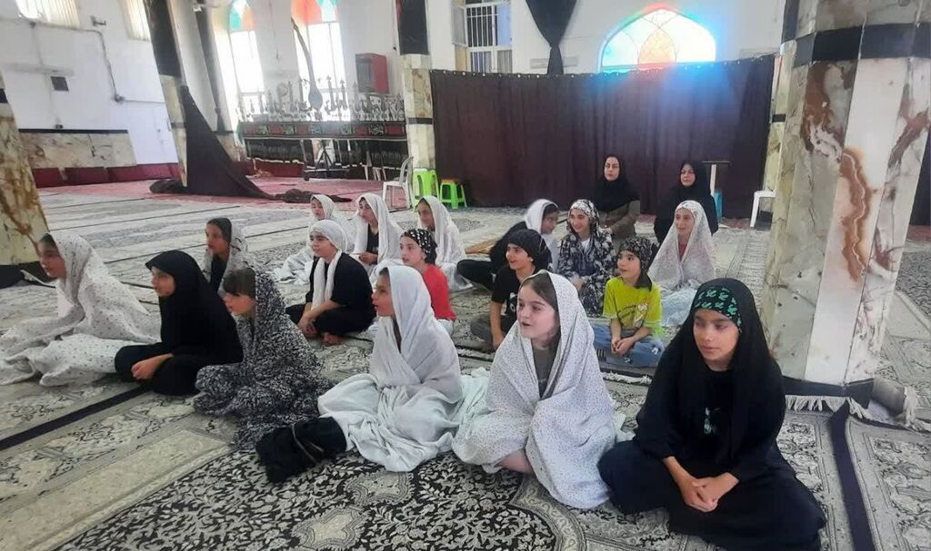 1330526 بازدید اعضای مرکز شماره ۱۰ در مسجد جلیلی کرمانشاه