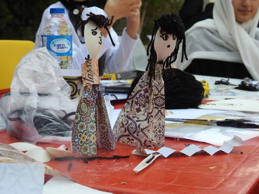 1330745 کارگاههای هنری دراردوی فرهنگی ـ تربیتی ایلام