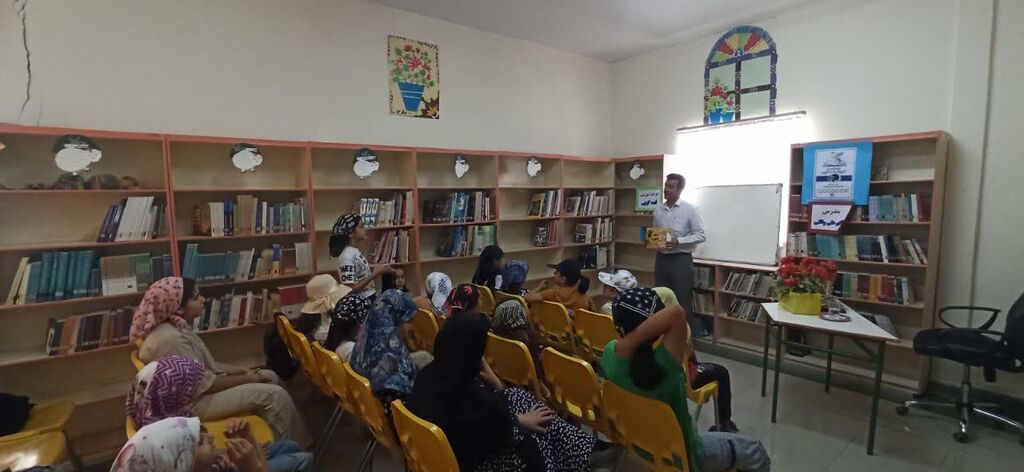 1330794 اعضای مرکز کوزران آموزش مفاهیم و روشهای قصهگویی را آموختند