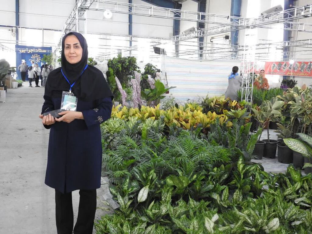 1330834 بازدید از نمایشگاه گل وگیاه دراردوی استانی کانون