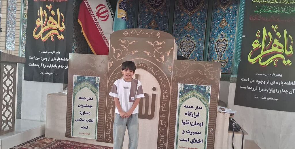 1330889-1 بازدید اعضای کودک کانون کنگاور از مسجد جامع این شهرستان