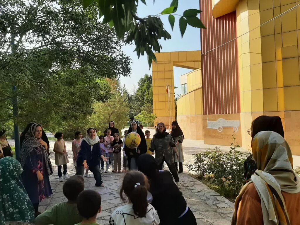 از هفت‌سنگ تا منچ؛ بازی‌های سنتی، مهمان کودکان امروز