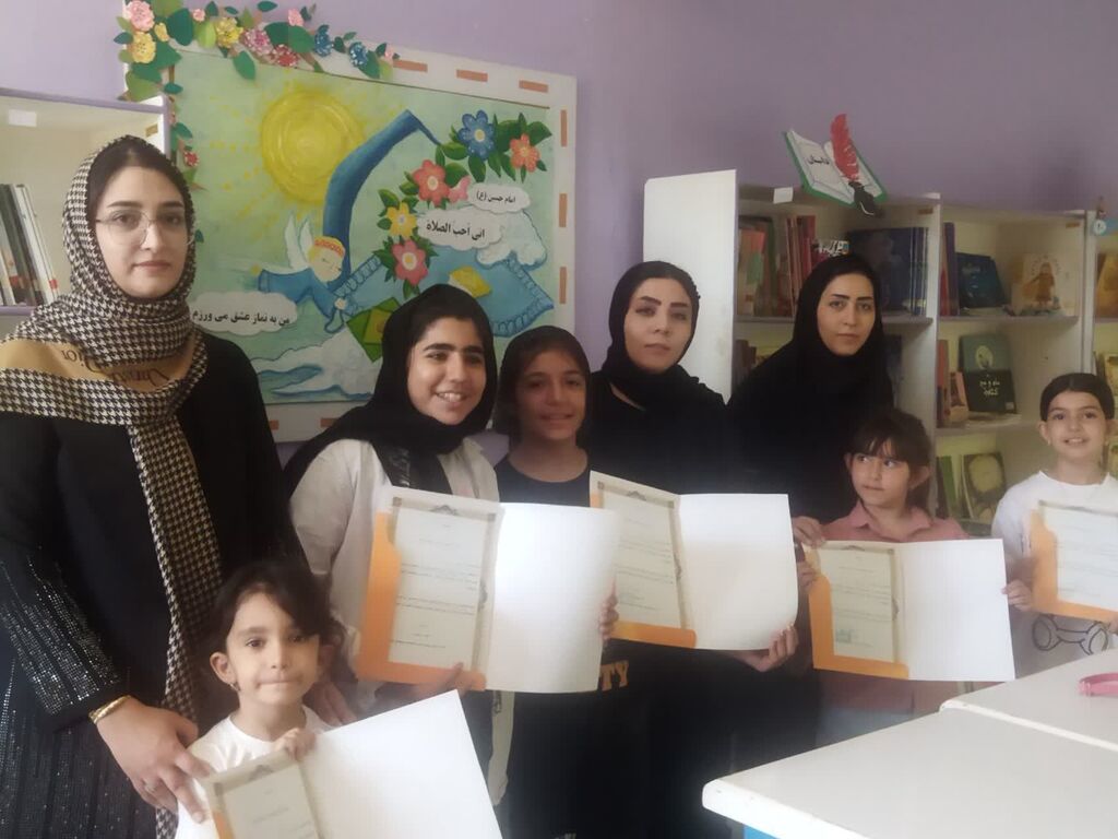 خانواده کتابیار؛ جایی که مادر و فرزند با هم ورق می‌زنند