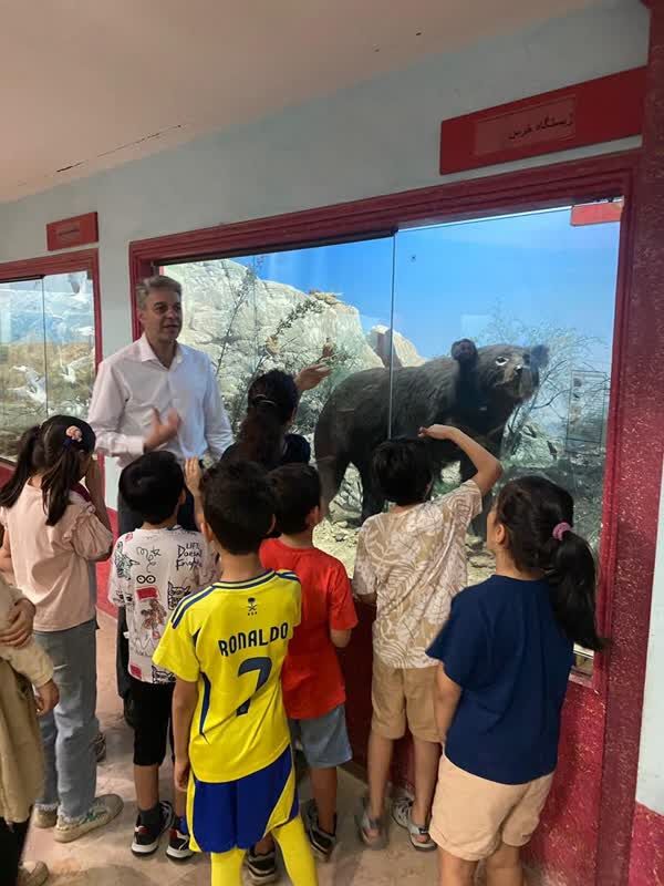  اردوی آموزشی «مهربانی با زمین» در موزه اداره کل محیط زیست بندرعباس برگزار شد