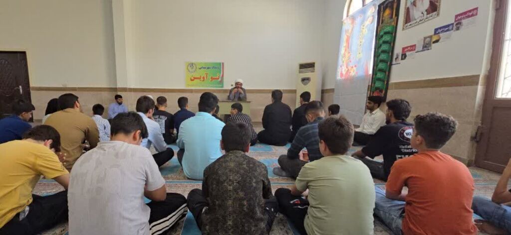 اعضای نوجوان مرکز سرپل‌ذهاب در مصلی احمدبن اسحاق حضور یافتند