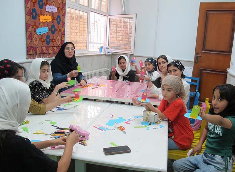 1330946-1 برنامههای دهه فرهنگی ترویج معارف نماز در مراکز کانون استان اردبیل برگزار شد