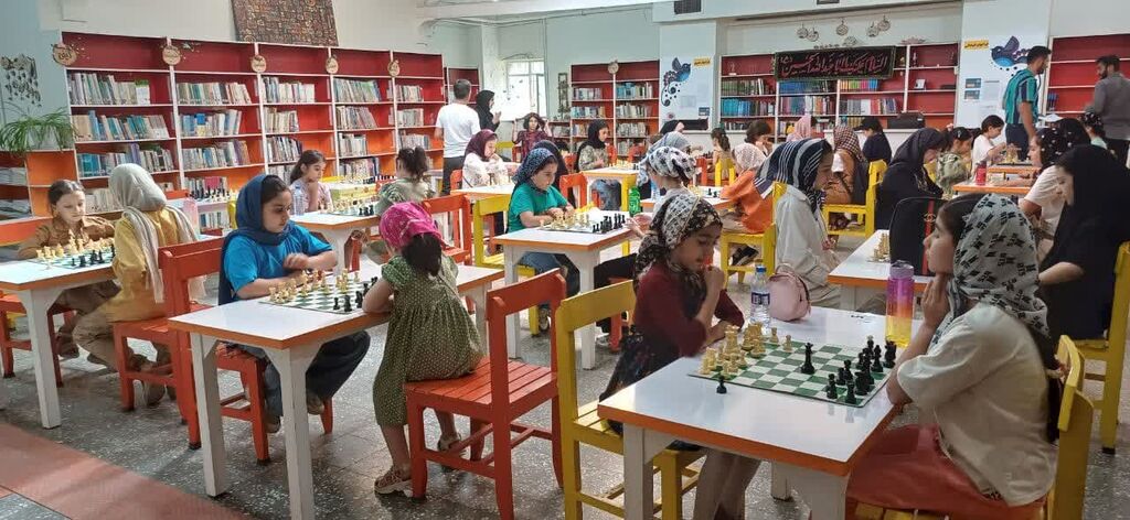 1330957-1 دوره شطرنج کانون همدان با معرفی برترینها پایان یافت
