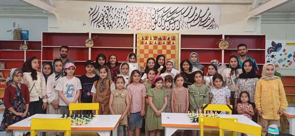 1330965-1 دوره شطرنج کانون همدان با معرفی برترینها پایان یافت