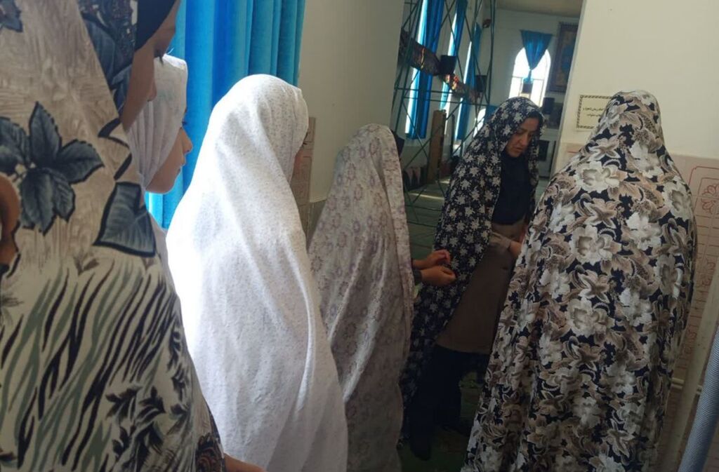 1331128-1 حضور اعضای مرکز هوانیروز در کارگاه معارف مسجد این پایگاه