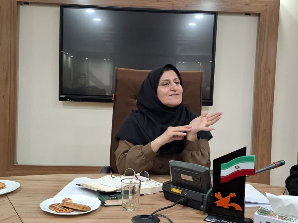 1331310-1 برگزاری صد و شصت و ششمین نشست انجمن ادبی آفتاب